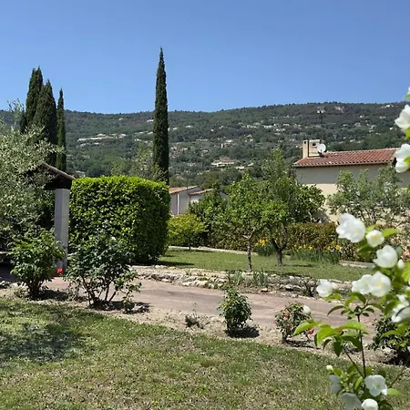 Entiere Au Calme Dans Village Provencal * Peymeinade