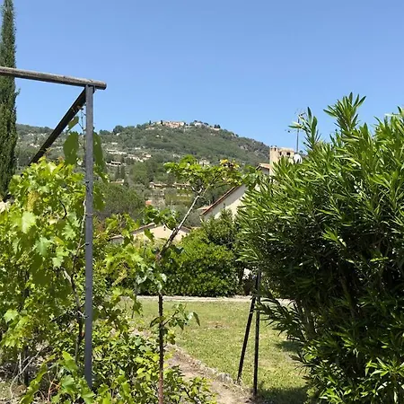 Entiere Au Calme Dans Village Provencal Villa *